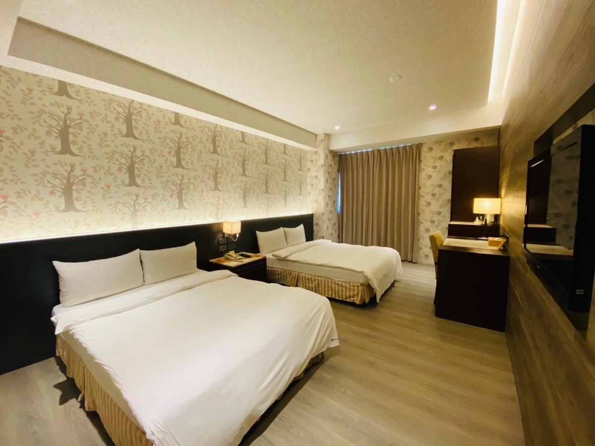 Dlinn Hotel Đài Trung Ngoại thất bức ảnh