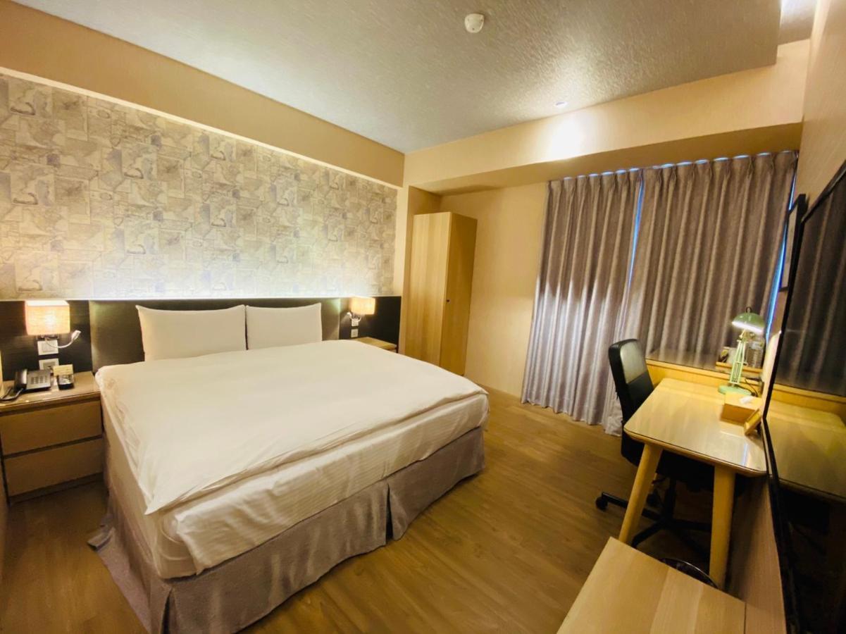 Dlinn Hotel Đài Trung Ngoại thất bức ảnh