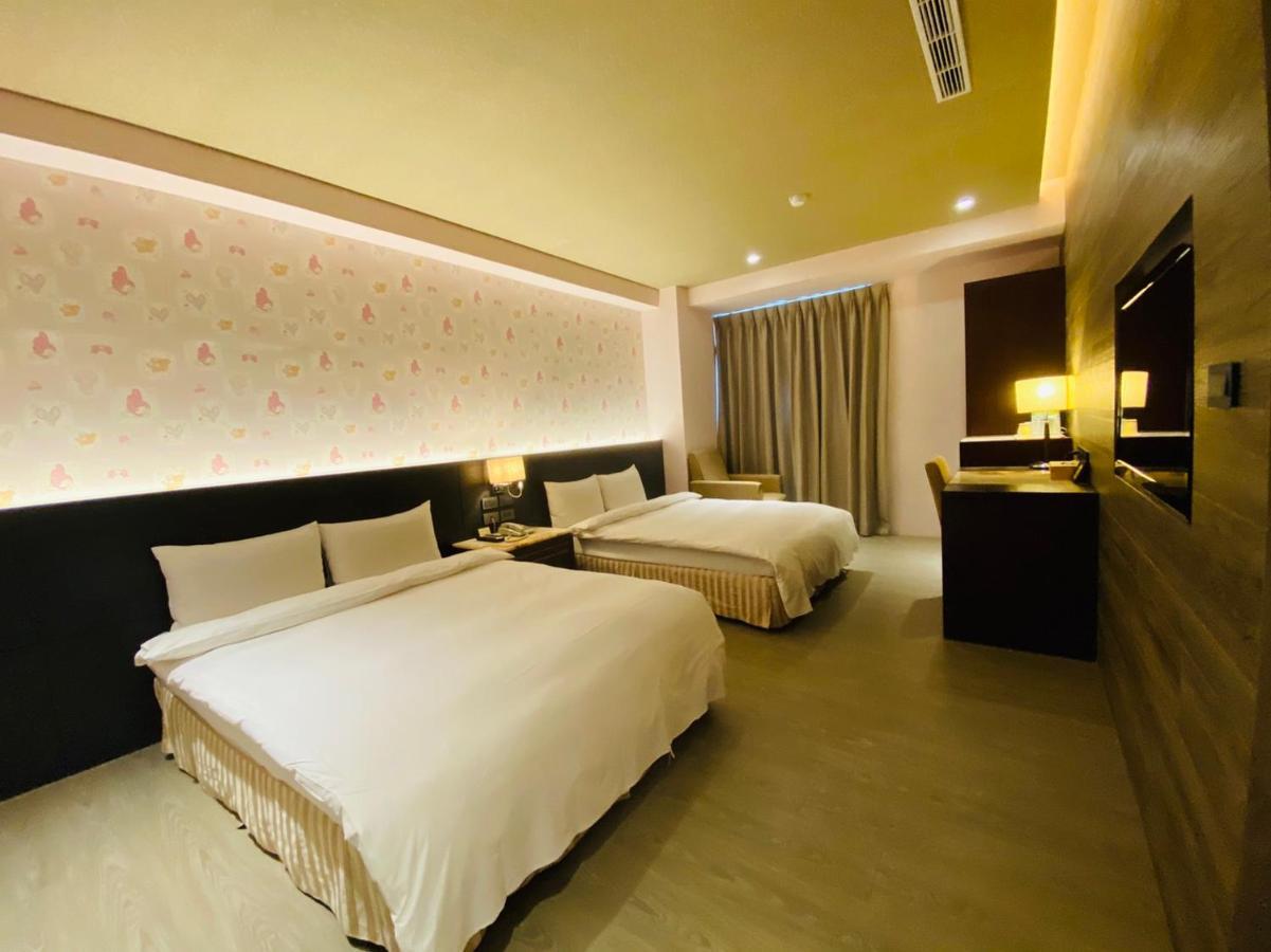 Dlinn Hotel Đài Trung Ngoại thất bức ảnh