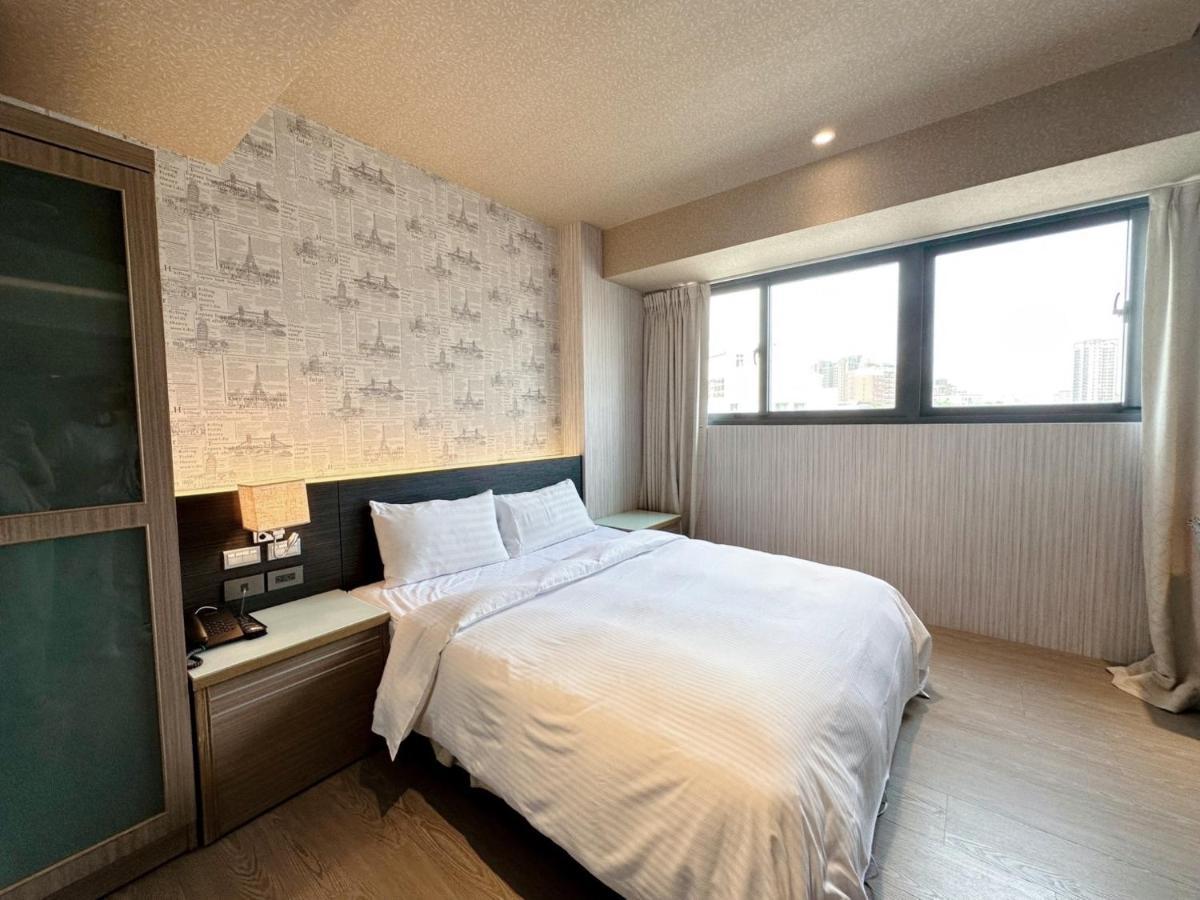 Dlinn Hotel Đài Trung Ngoại thất bức ảnh