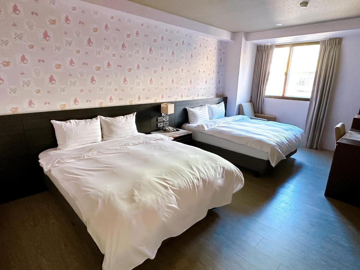Dlinn Hotel Đài Trung Ngoại thất bức ảnh