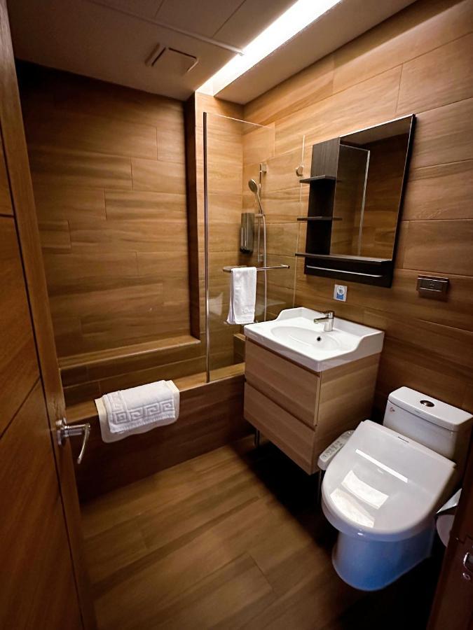 Dlinn Hotel Đài Trung Ngoại thất bức ảnh